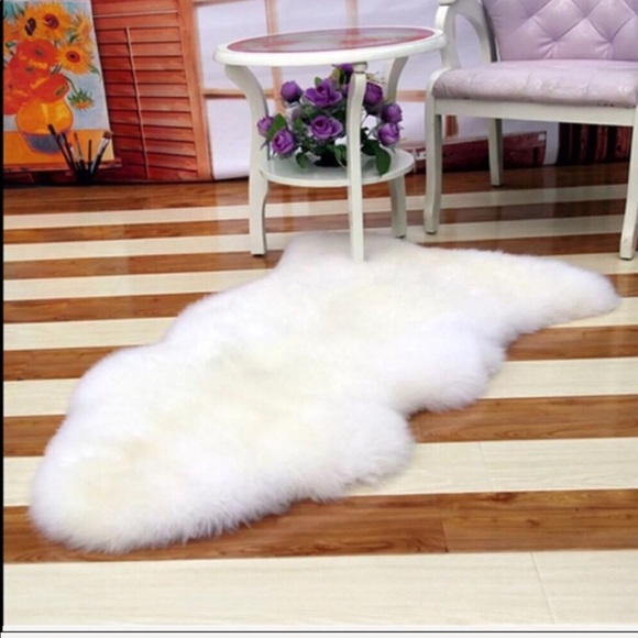 Other - BRAND NEW White Faux Sheepskin Soft Rug